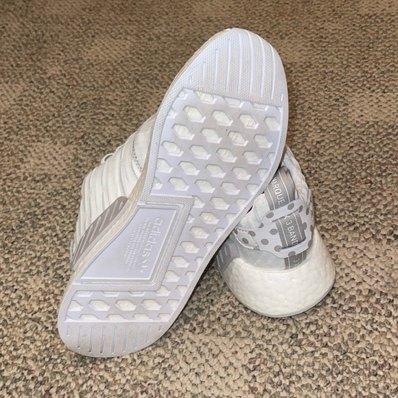 Adidas NMD R2 - Picture 4 of 5